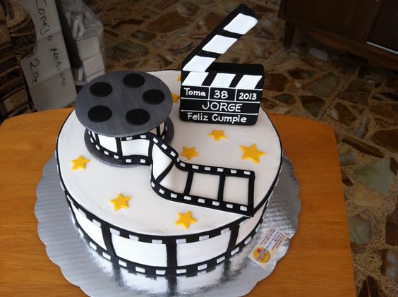 cannes-movie-cake